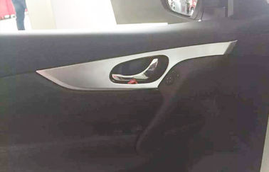 Çin Nissan Tüm Yeni Qashqai İç Çizgi Parçaları, Yan Kapı İç Kullanıcı Kalıplama Tedarikçi